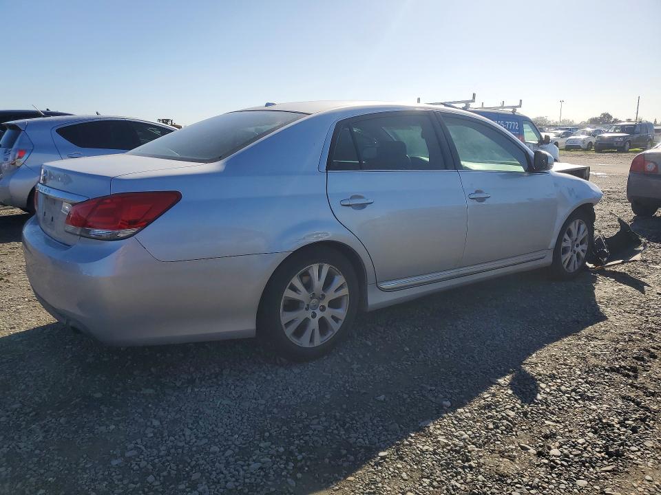 Photo 3 from auction – 2012 TOYOTA AVALON with VIN 4T1BK3DB2CU456929