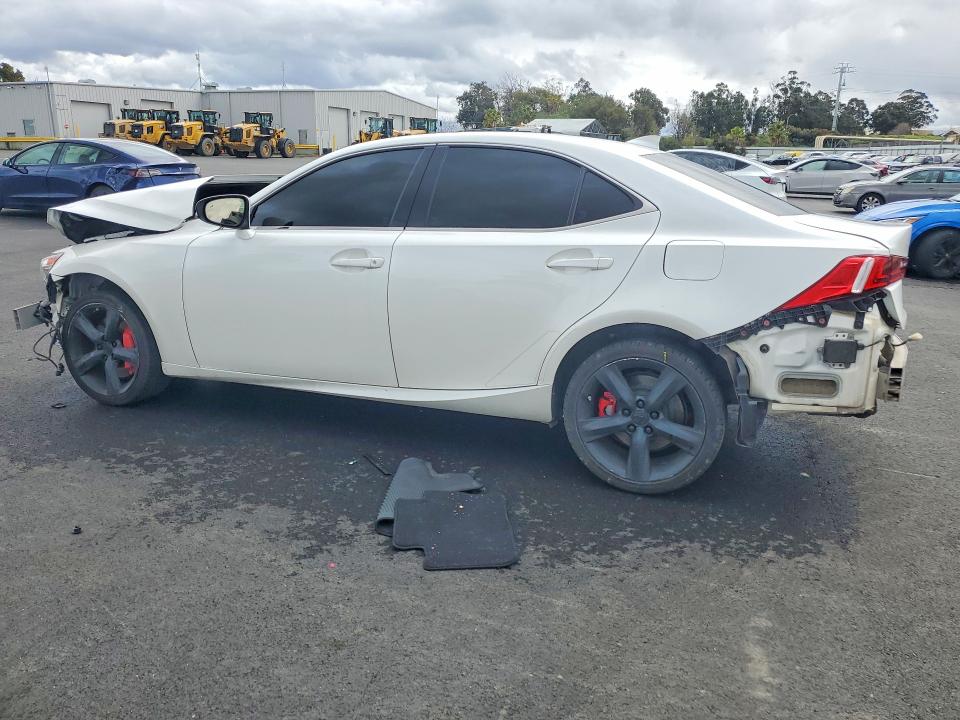 Photo 2 from auction – 2014 LEXUS IS with VIN JTHBE1D23E5007898