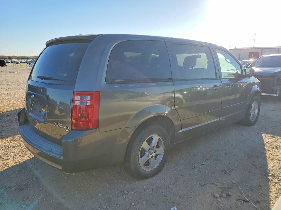 Photo 3 from auction – 2010 DODGE CARAVAN with VIN 2D4RN4DE2AR273148