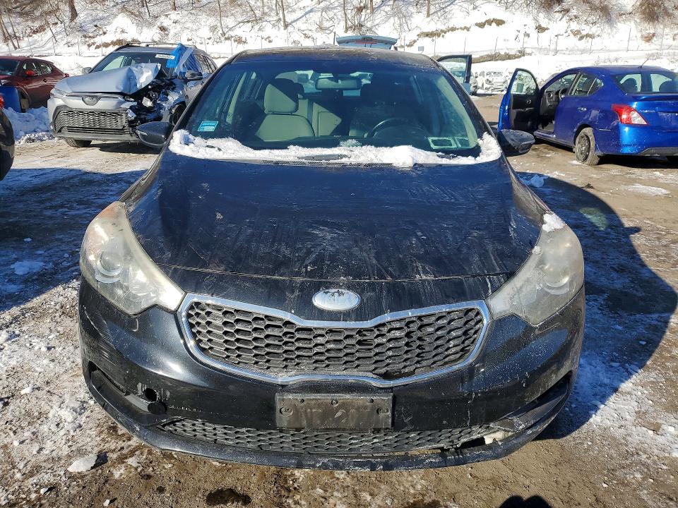 Photo 5 from auction – 2014 KIA FORTE with VIN KNAFX5A82E5166504