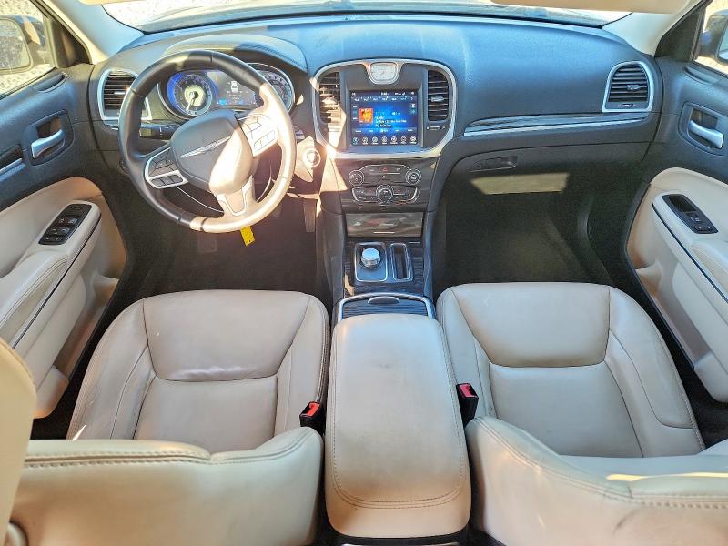 Photo 8 from auction – 2017 CHRYSLER 300 LIMITE with VIN 2C3CCAAG4HH661824