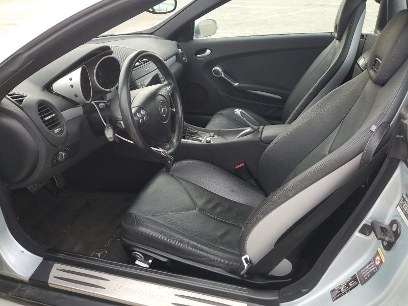 Photo 7 from auction – 2005 MERCEDES-BENZ SLK with VIN WDBWK56F05F074292
