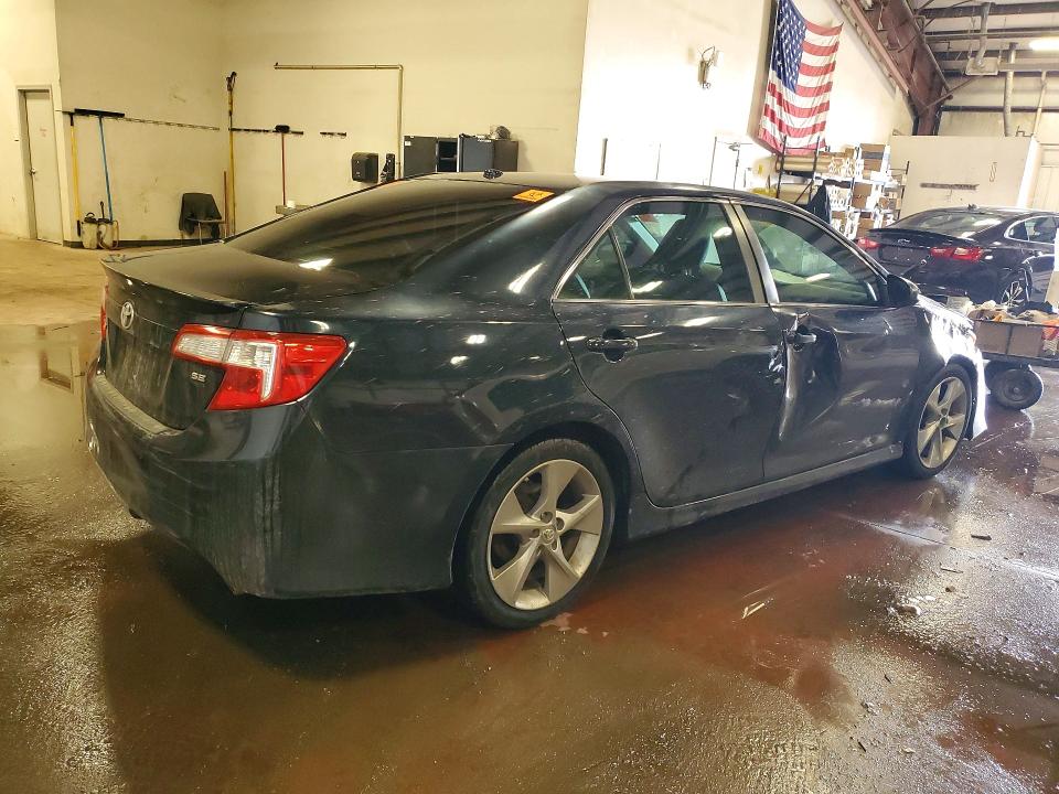 Photo 3 from auction – 2013 TOYOTA CAMRY with VIN 4T1BK1FK4DU533982
