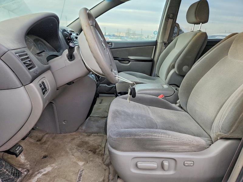 Photo 7 from auction – 2005 TOYOTA SIENNA CE with VIN 5TDZA23C45S382785