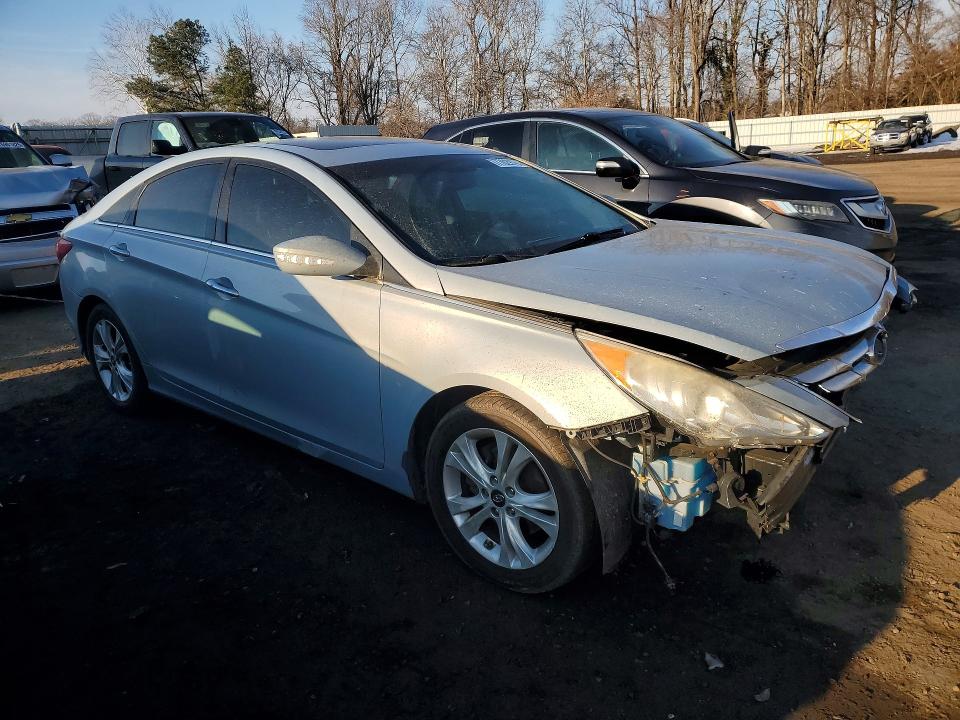 Photo 4 from auction – 2013 HYUNDAI SONATA with VIN 5NPEC4AC8DH632525