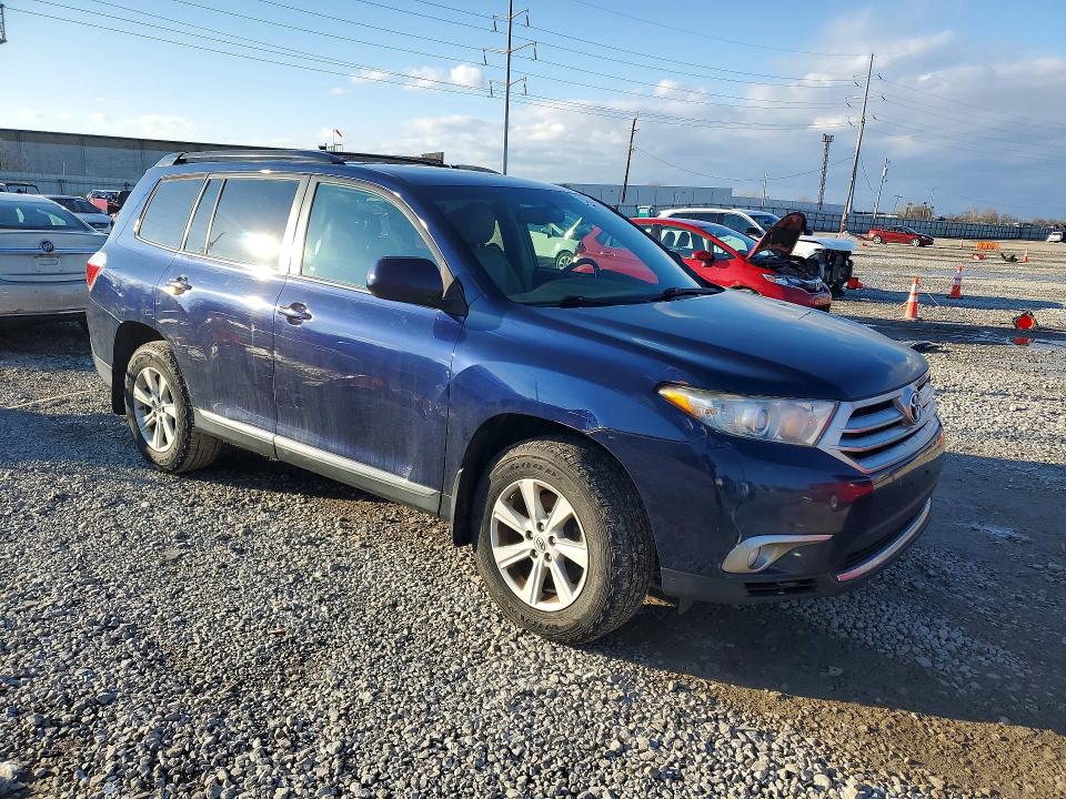Photo 4 from auction – 2013 TOYOTA HIGHLANDER with VIN 5TDBK3EH4DS257488