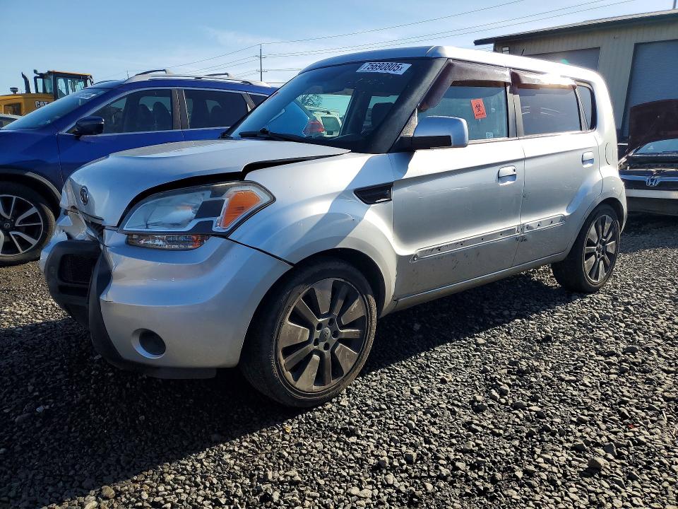 KIA SOUL 2010 with VIN KNDJT2A2XA7038268 - Photo from auction