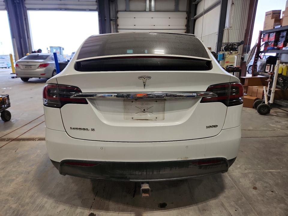 Photo 6 from auction – 2017 TESLA MODEL X with VIN 5YJXCBE24HF043698