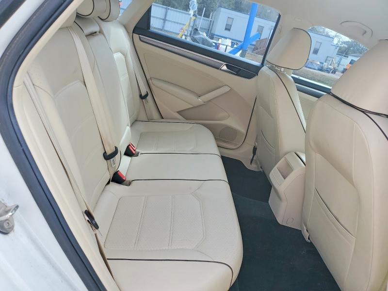 Photo 10 from auction – 2018 VOLKSWAGEN PASSAT with VIN 1VWAA7A31JC017874