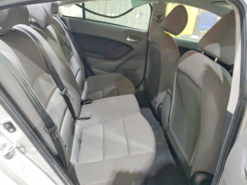 Photo 10 from auction – 2017 KIA FORTE LX with VIN 3KPFK4A75HE055781