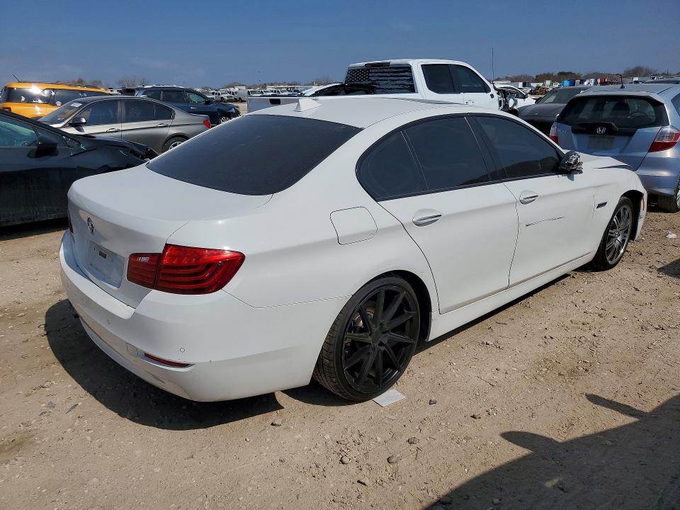 Photo 3 from auction – 2016 BMW 528 with VIN WBA5A5C57GG348562