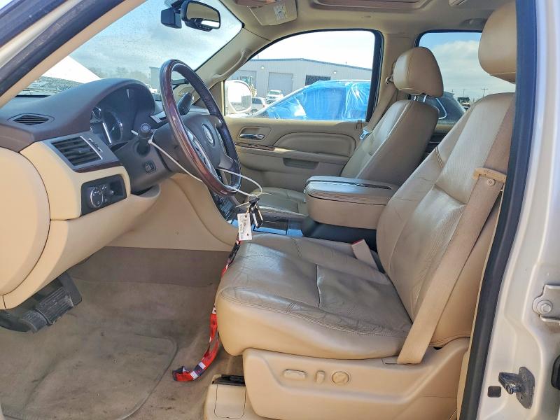 Photo 7 from auction – 2011 CADILLAC ESCALADE L with VIN 1GYS4BEF2BR358733