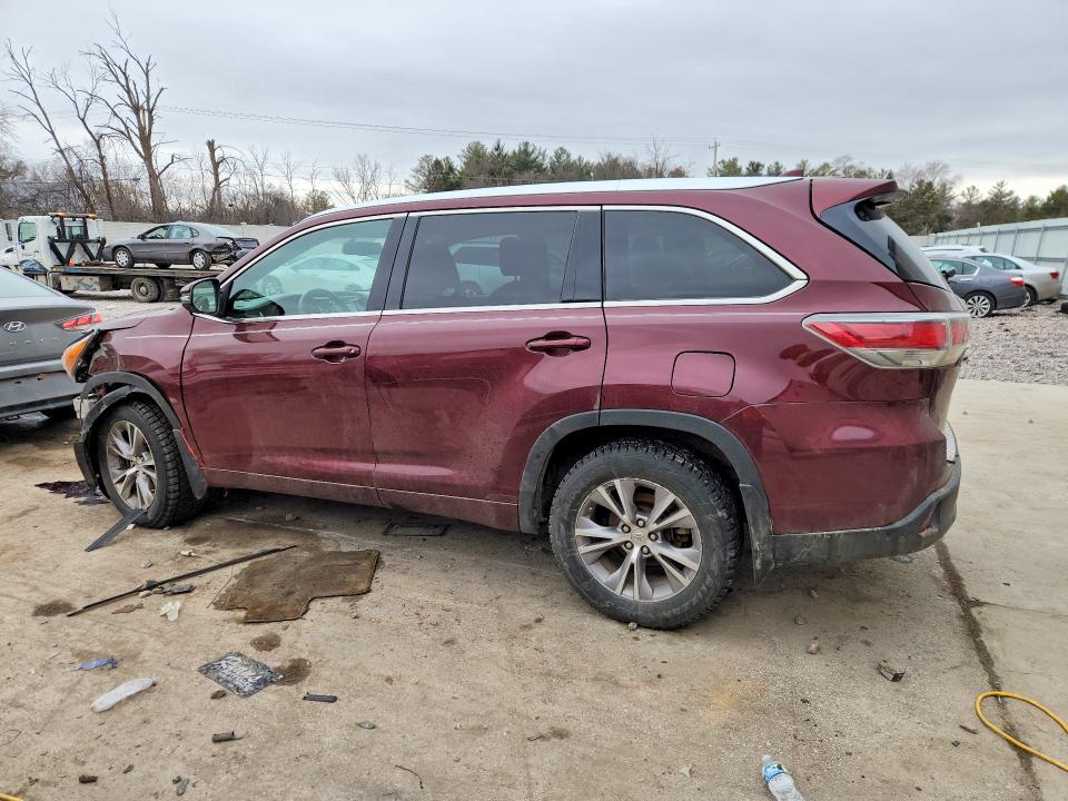 Photo 2 from auction – 2015 TOYOTA HIGHLANDER with VIN 5TDJKRFH9FS123141