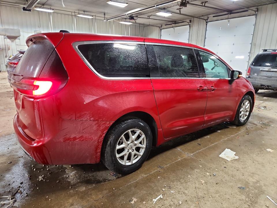 Photo 3 from auction – 2024 CHRYSLER PACIFICA T with VIN 2C4RC1BG6RR179825