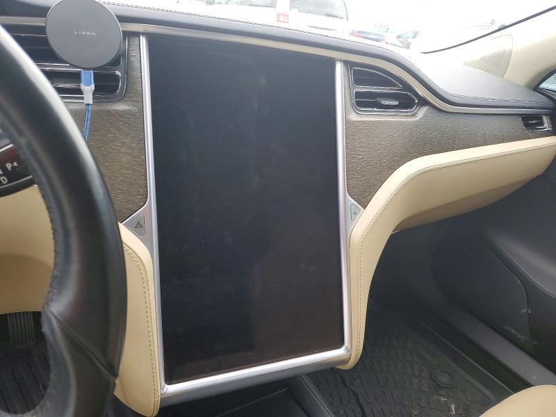 Photo 9 from auction – 2013 TESLA MODEL S with VIN 5YJSA1DN5DFP06017