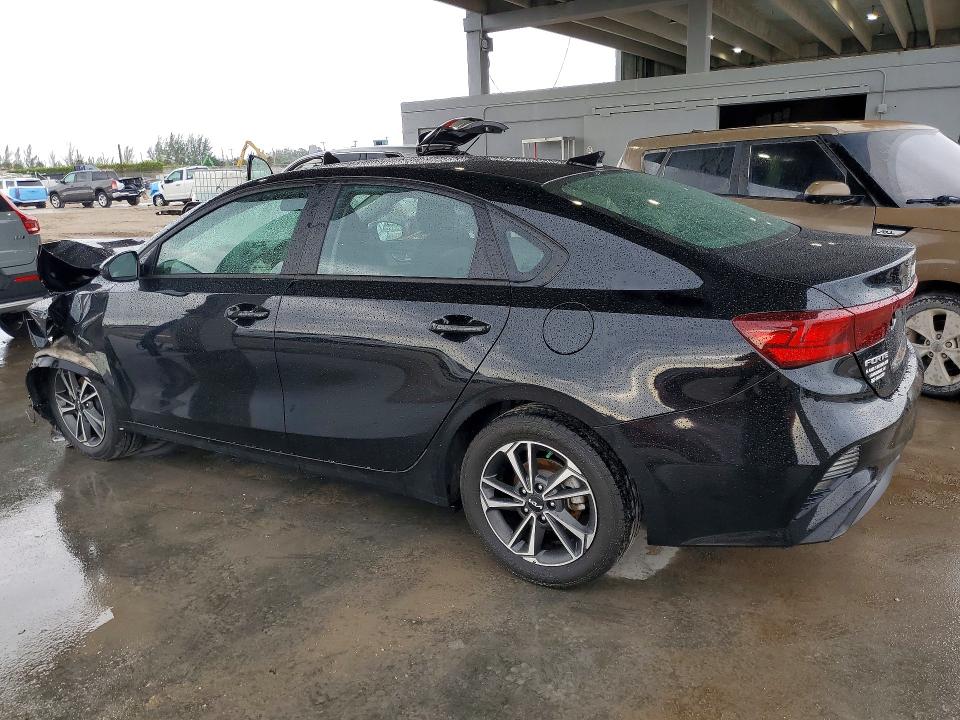 Photo 2 from auction – 2023 KIA FORTE with VIN 3KPF24AD7PE682843