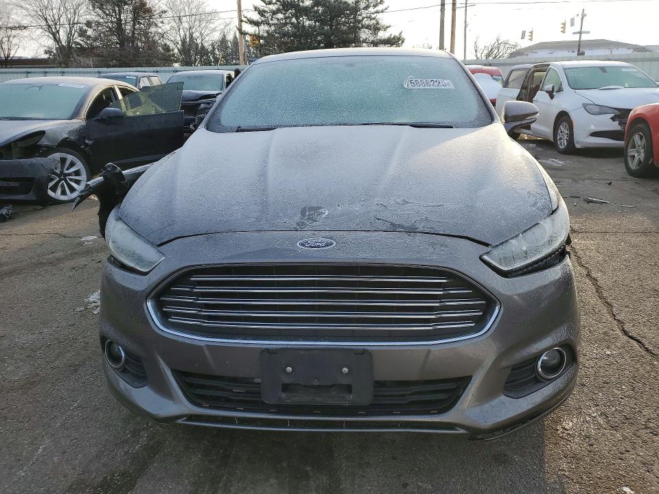 Photo 5 from auction – 2013 FORD FUSION SE with VIN 3FA6P0HR4DR147782