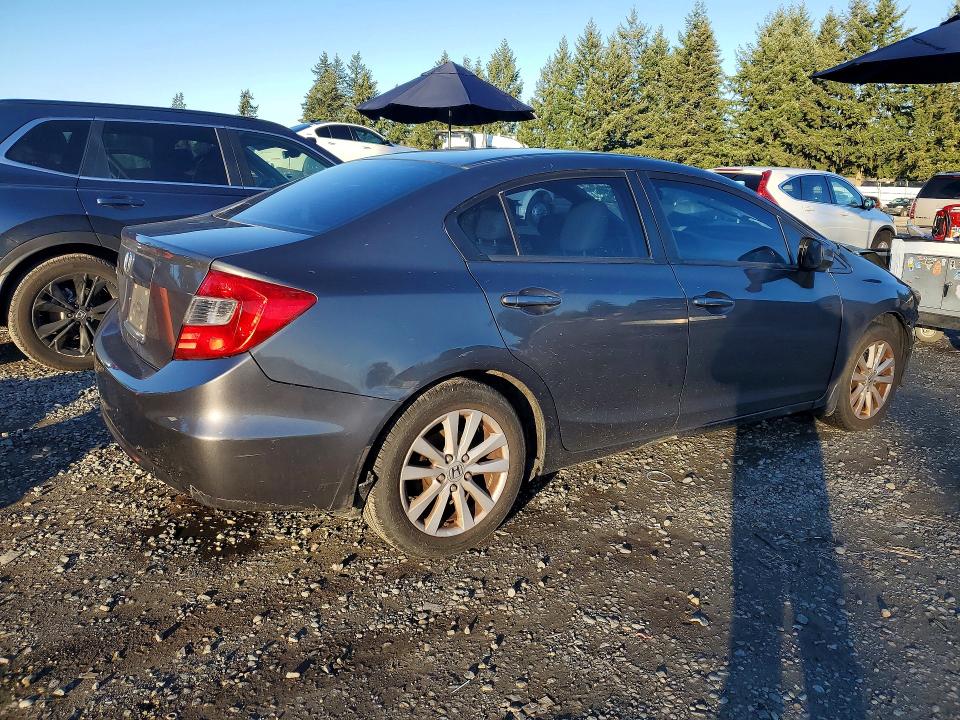 Photo 3 from auction – 2012 HONDA CIVIC with VIN 2HGFB2F92CH572050