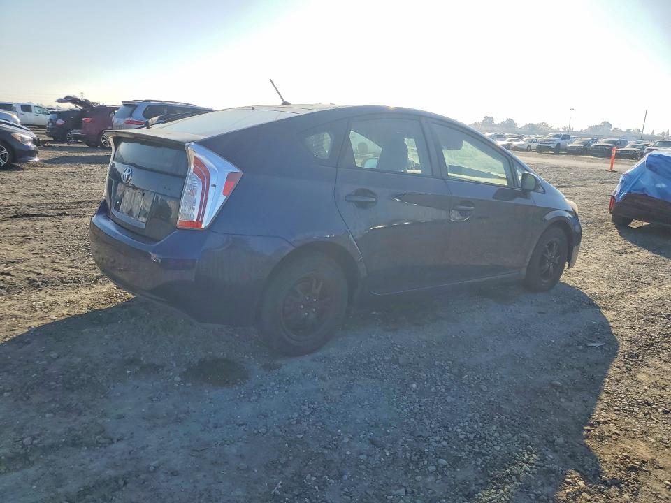 Photo 3 from auction – 2015 TOYOTA PRIUS with VIN JTDKN3DU2F0465610