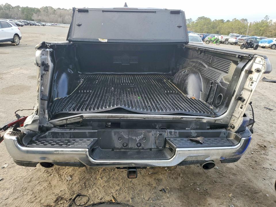 Photo 6 from auction – 2019 RAM 1500 with VIN 1C6SRFMT1KN567398