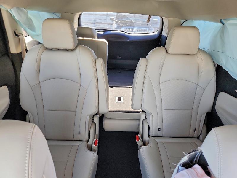 Photo 10 from auction – 2023 BUICK ENCLAVE with VIN 5GAERCKW5PJ259331