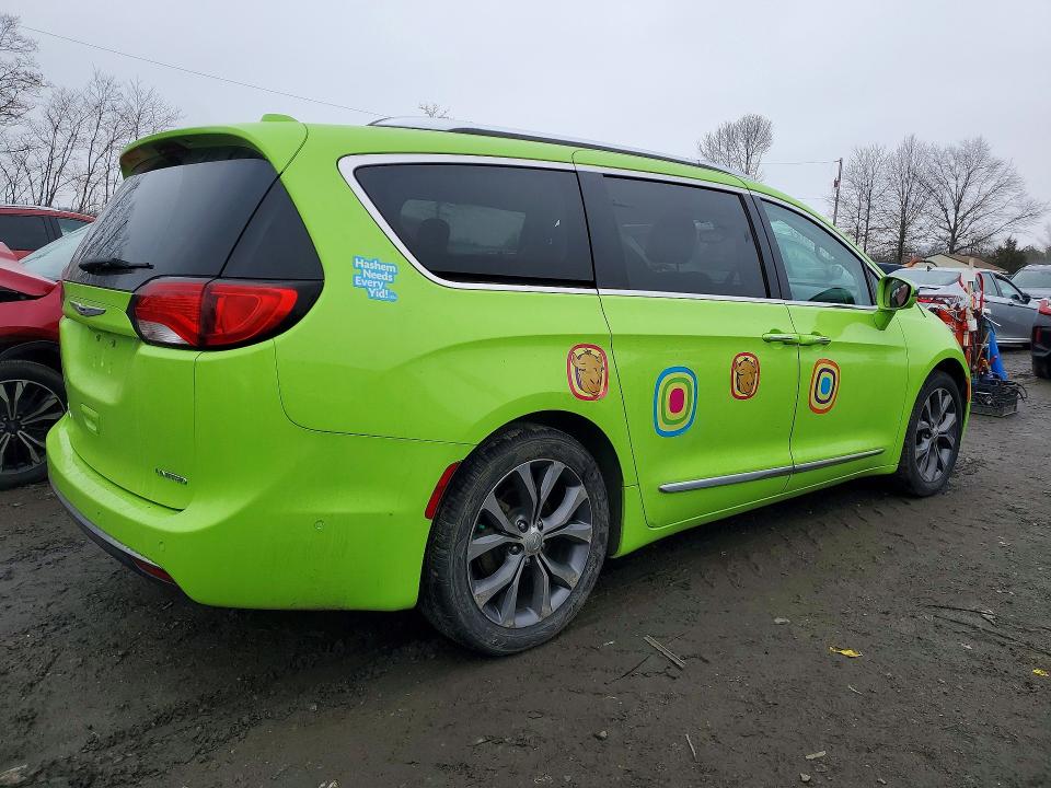 Photo 3 from auction – 2017 CHRYSLER PACIFICA with VIN 2C4RC1GG0HR778629