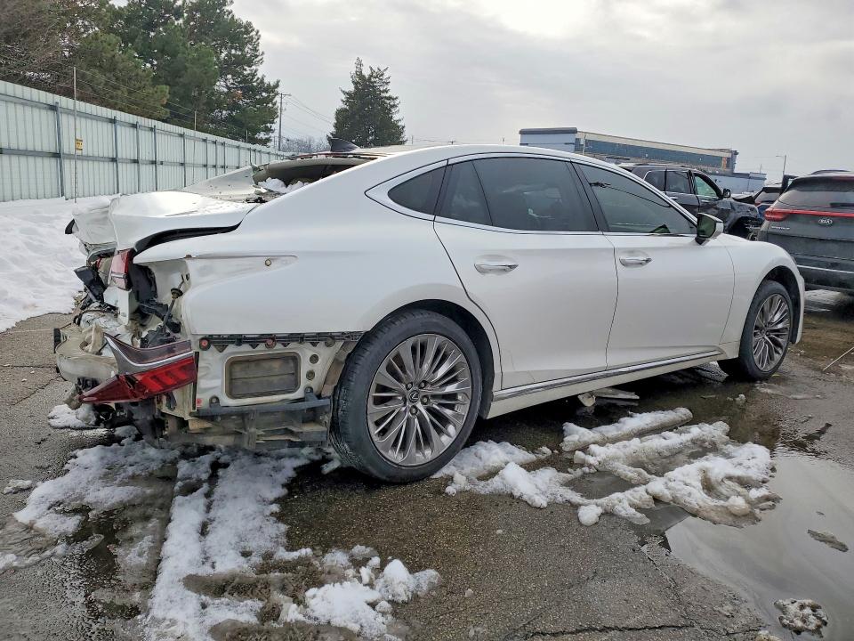 Photo 3 from auction – 2019 LEXUS LS 500 BAS with VIN JTHC51FF8K5005886