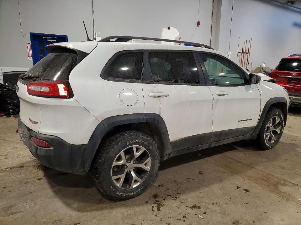 Photo 3 from auction – 2016 JEEP CHEROKEE with VIN 1C4PJMBB4GW256280