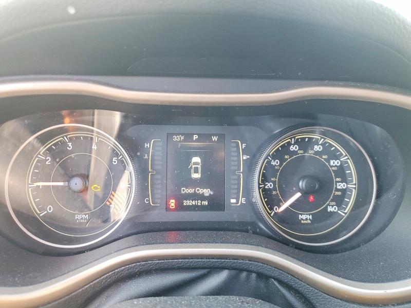 Photo 9 from auction – 2014 JEEP CHEROKEE with VIN 1C4PJLAB5EW305771