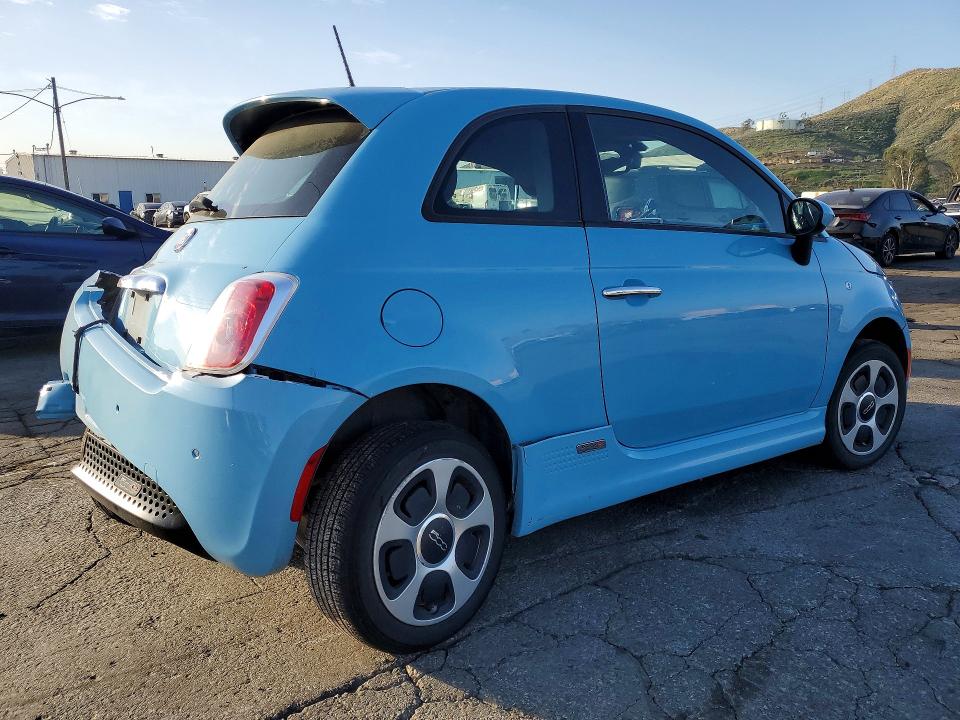 Photo 3 from auction – 2017 FIAT 500 with VIN 3C3CFFGE7HT682376