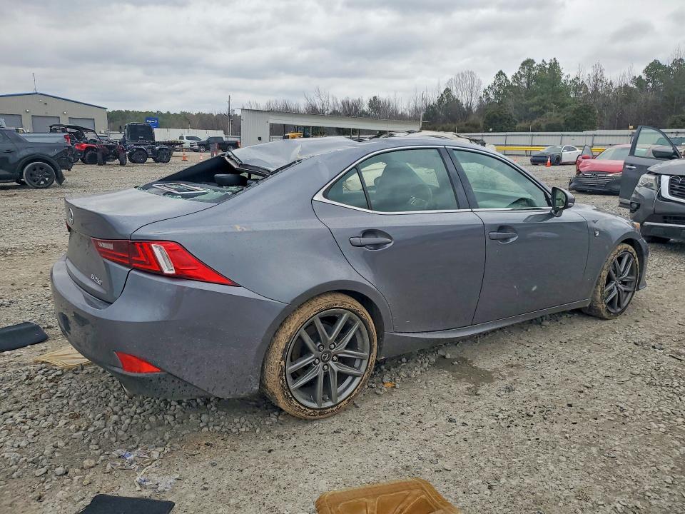 Photo 3 from auction – 2014 LEXUS IS with VIN JTHBF1D28E5035791