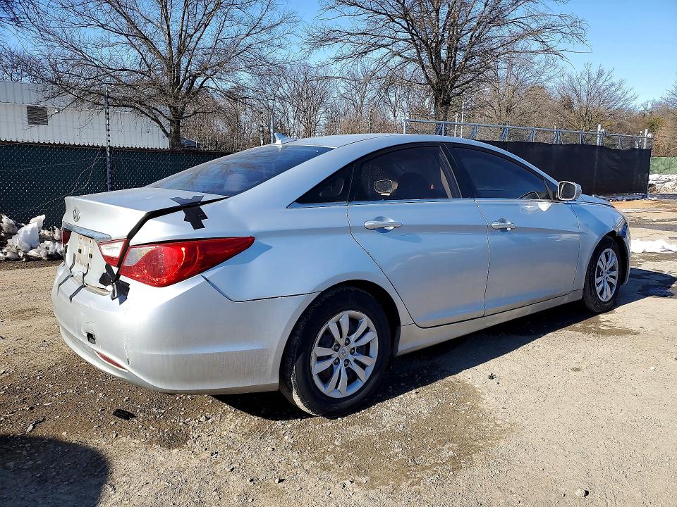 Zdjęcie 3 z aukcji – 2011 HYUNDAI SONATA z VIN 5NPEB4AC7BH286628