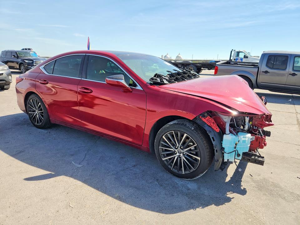 Photo 4 from auction – 2025 LEXUS ES with VIN 58ADZ1B15SU187271