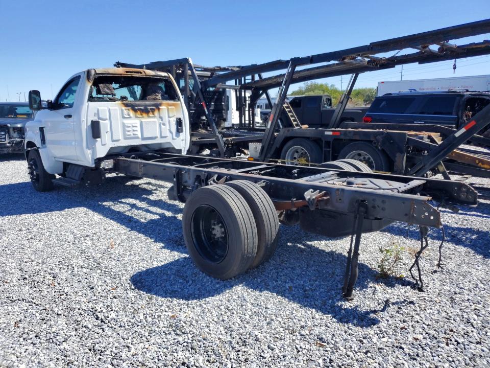 Photo 2 from auction – 2023 CHEVROLET SILVERADO MEDIUM DUTY with VIN 1HTKHPVK3PH565720