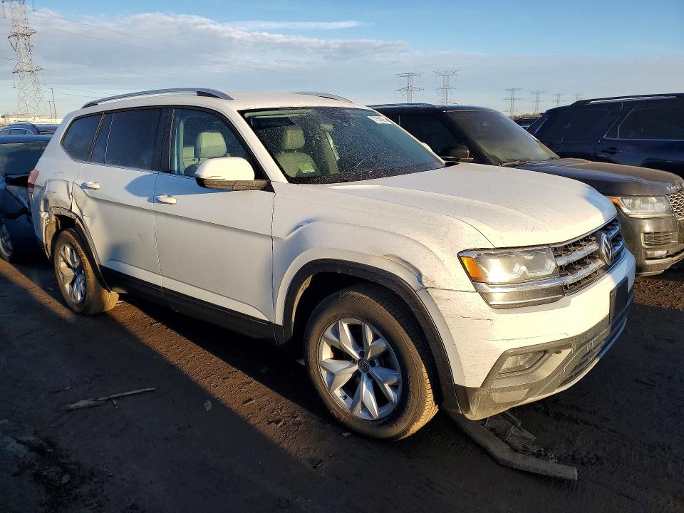 Photo 4 from auction – 2018 VOLKSWAGEN ATLAS with VIN 1V2DR2CA5JC501083