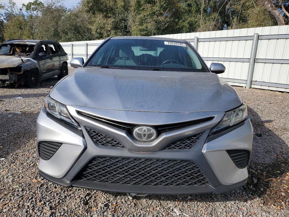 Photo 5 from auction – 2018 TOYOTA CAMRY with VIN 4T1B11HK2JU598583