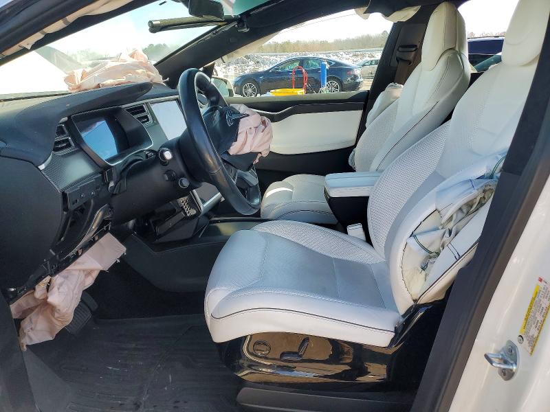 Photo 7 from auction – 2017 TESLA MODEL X with VIN 5YJXCBE21HF037888