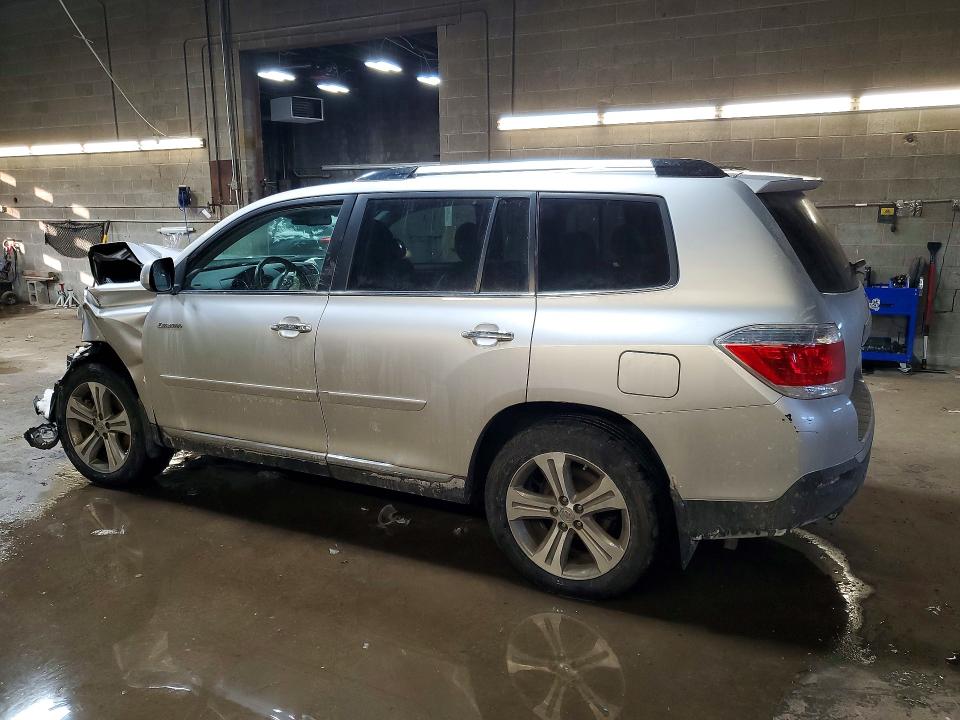 Photo 2 from auction – 2011 TOYOTA HIGHLANDER with VIN 5TDDK3EH3BS092636