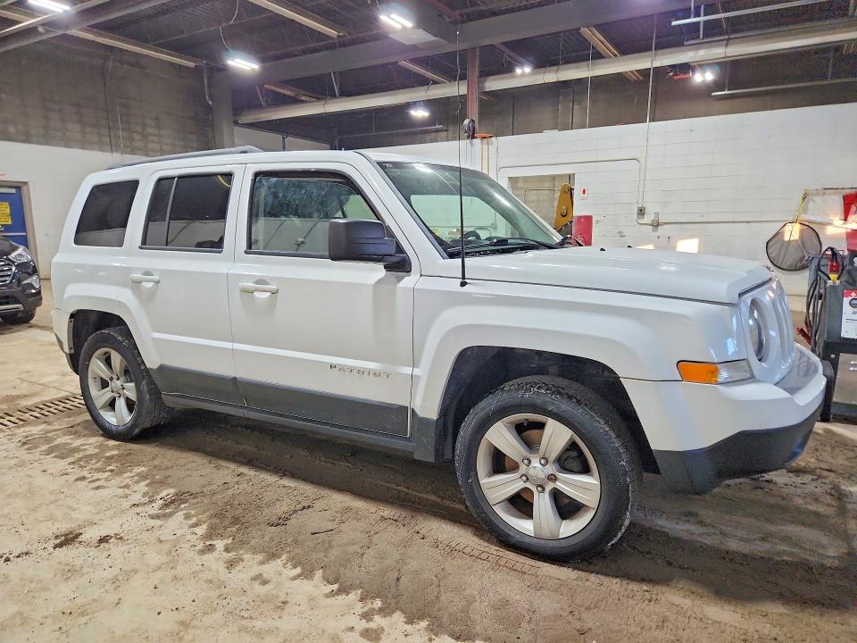 Photo 4 from auction – 2015 JEEP PATRIOT LA with VIN 1C4NJRFB3FD257400