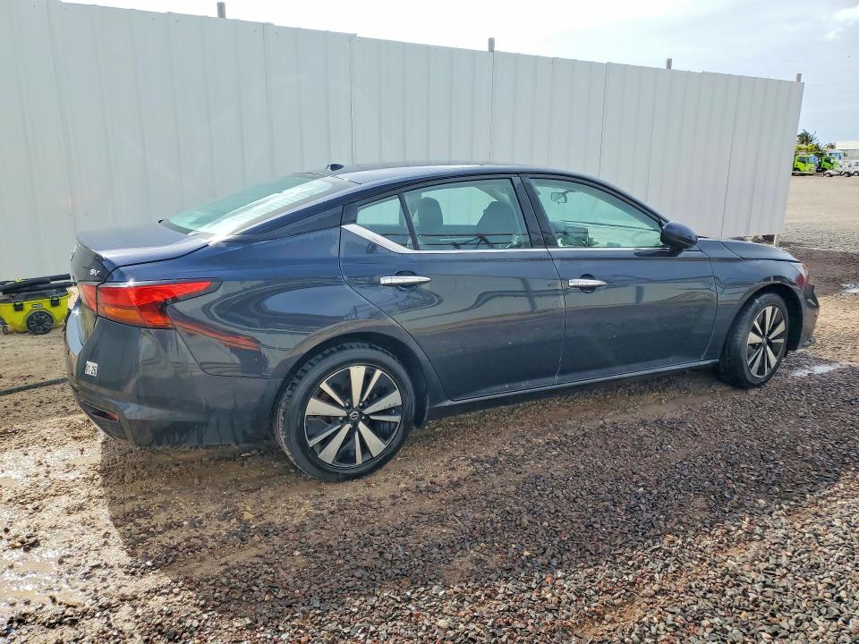 Photo 3 from auction – 2021 NISSAN ALTIMA with VIN 1N4BL4DV7MN416347