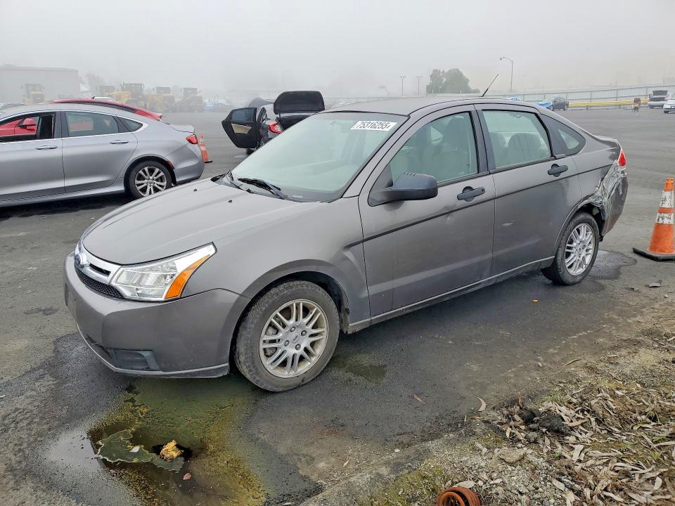 FORD FOCUS SE 2011 with VIN 1FAHP3FN3BW190739 - Photo from auction