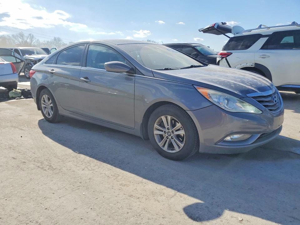 Photo 4 from auction – 2013 HYUNDAI SONATA GLS with VIN 5NPEB4AC8DH697460