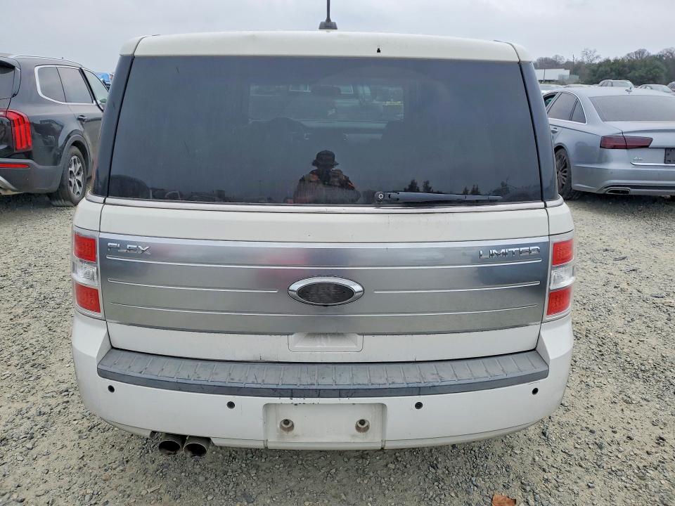 Photo 6 from auction – 2011 FORD FLEX LIMIT with VIN 2FMGK5DC4BBD00311