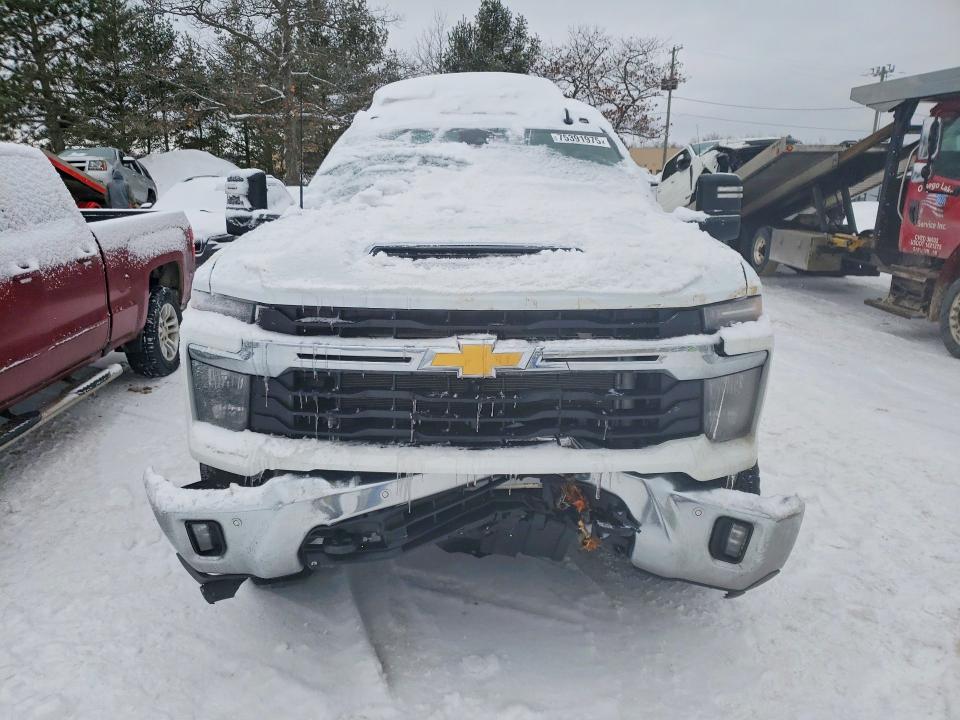 Photo 5 from auction – 2026 CHEVROLET SILVERADO with VIN 1GC4KNE70TF133115