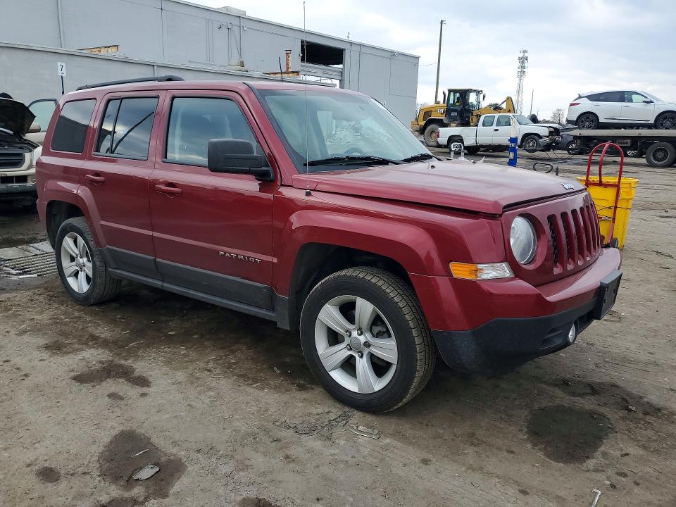 Photo 4 from auction – 2014 JEEP PATRIOT with VIN 1C4NJRFB3ED898335