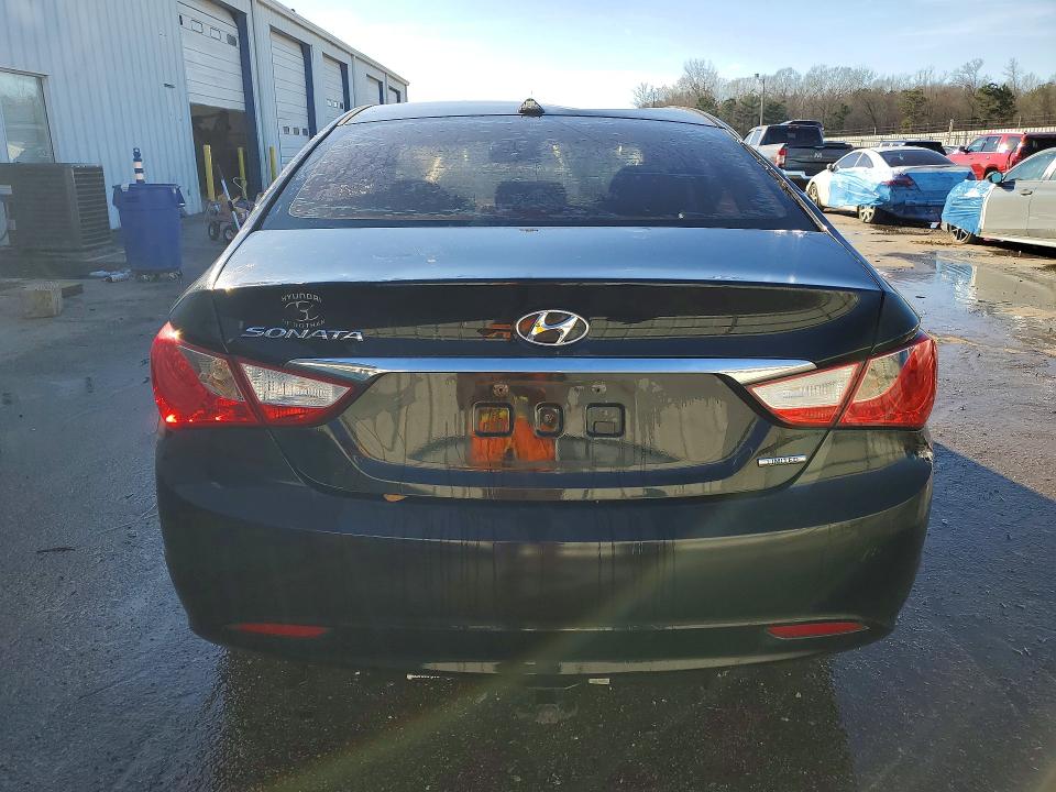 Photo 6 from auction – 2013 HYUNDAI SONATA SE with VIN 5NPEC4AC3DH805755