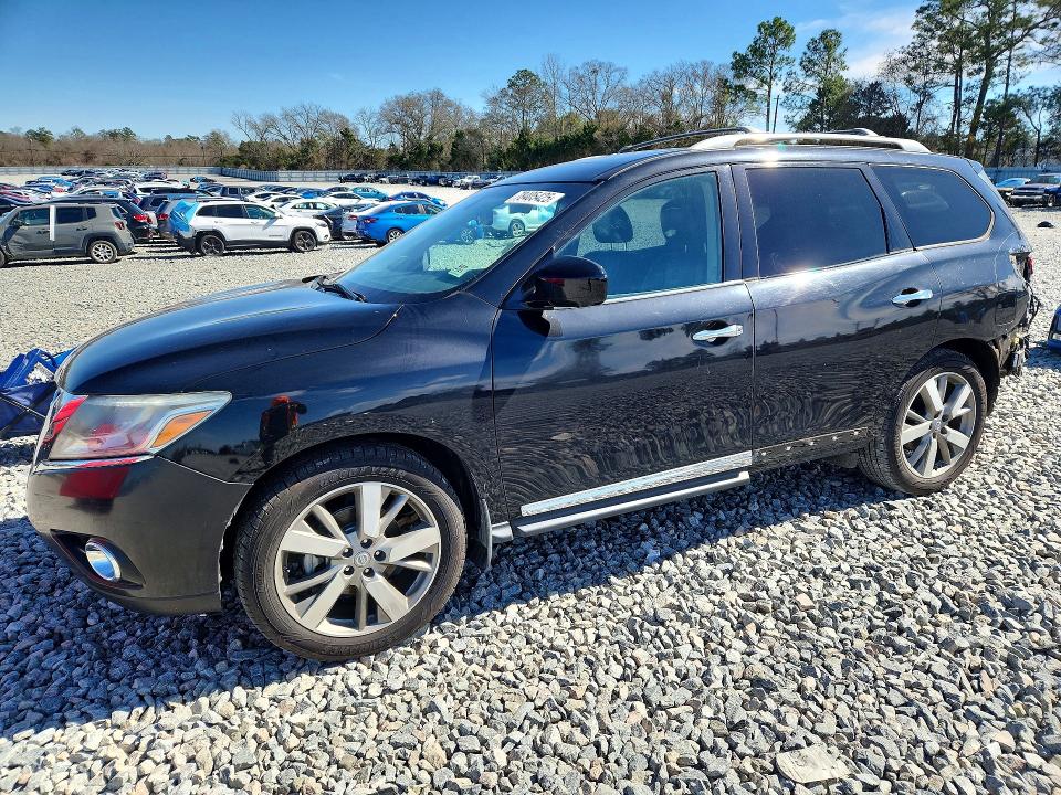 NISSAN PATHFINDER 2015 with VIN 5N1AR2MNXFC672646 - Photo from auction