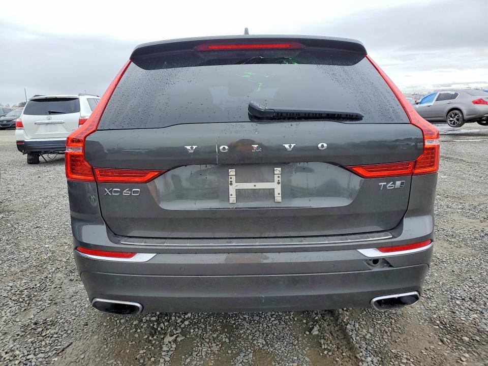 Foto 6 de la subasta – 2018 VOLVO XC60 T6 IN con VIN YV4A22RL5J1002486