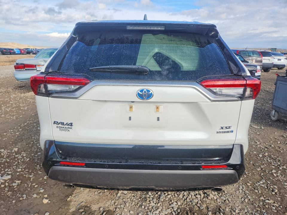Photo 6 from auction – 2020 TOYOTA RAV4 XSE with VIN JTMEWRFV1LJ035138
