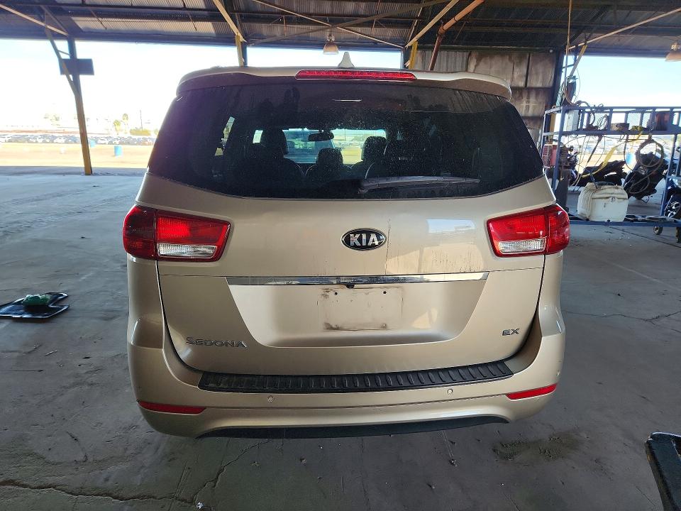 Photo 6 from auction – 2017 KIA SEDONA with VIN KNDMC5C11H6256375